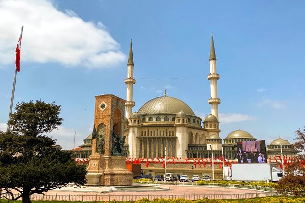 Taksim Camii’nin İklimlendirme Çözüm Ortağı Daikin Oldu